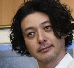 「クマを消すなクマを」50歳・オダギリジョー〝雰囲気ガラリ〟CM姿に騒然「知らない人に見える」「撮り方のせい？」