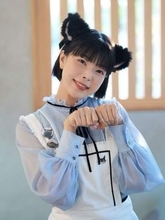 元宝塚男役・彩羽真矢〝現役時代に1番つらかったこと〟告白動画に驚きと共感「見えない所で耐えて頑張っていたんですね～！」「華やかな舞台の裏でそんなことが…」の声