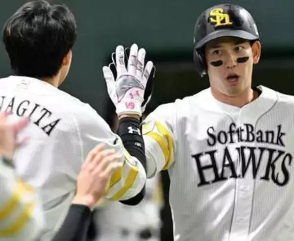 ソフトバンクが楽天に逆転勝ち　先制許す適時失策犯した栗原陵矢が汚名返上の同点ソロ＆2点勝ち越しV打
