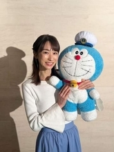 「どっちが娘かわからないぞ」長女とリンクコーデ姿のテレビ朝日・堂真理子アナに「後ろ姿でも育ちの良さがわかります」