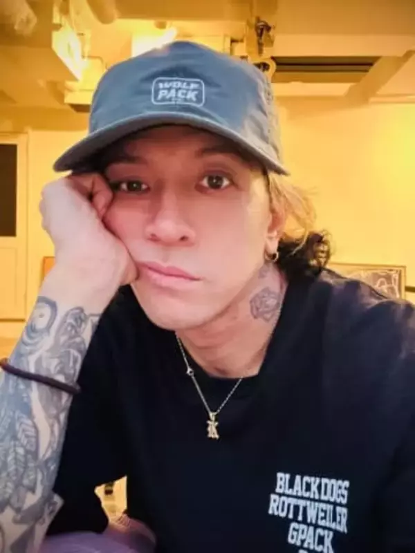 「息子がバイトの初給料でご馳走してくれた」降谷建志の投稿に反響「なんか幸せが伝わってきた！感動」「あったかい気持ちに」