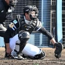 「晴に迷惑かけたっすね」　捕手再挑戦のソフトバンク栗原陵矢、実戦初マスクで振り逃げを許して猛省　バットでは存在感を発揮