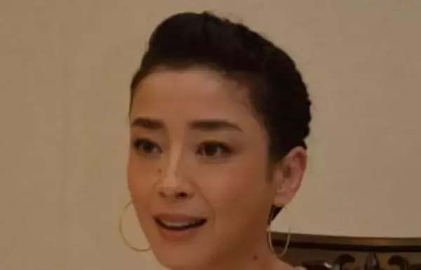 「変わった⁉」「だいぶ顔が…」森田剛と再婚から8年…〝52歳の宮沢りえ〟に衝撃「どうなってるの⁉」「びっくり」「素敵に年齢重ねてる」の声