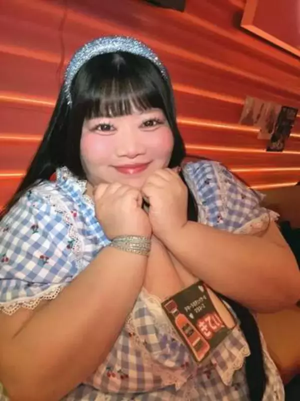 「体重が身長越えてる」キャバ嬢…〝身長157センチ体重187キロ〟全身ショットに驚きの声「歩ける事に驚く」「フィジカルエリート」