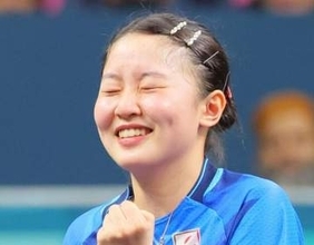 「どんなケーキが…エッ？」卓球・張本美和18歳バースデー〝てんこ盛り〟ショットに衝撃「最近体格がたくましくなった」「あの安定感でまだ18なのか…とんでもない…」
