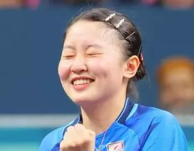 「どんなケーキが…エッ？」卓球・張本美和18歳バースデー〝てんこ盛り〟ショットに衝撃「最近体格がたくましくなった」「あの安定感でまだ18なのか…とんでもない…」