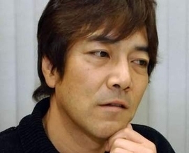 「ギャアァァ…五郎さんどうした！」野口五郎の腰元から〝謎の手〟…恐怖の1枚にファン悲鳴「怖すぎ」「びっくり」
