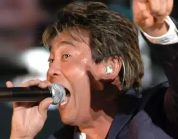 「誰かわからん」60歳TUBE前田亘輝〝最新姿〟に騒然「どうした？」「え！」「そりゃ還暦だからね」