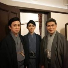 「えっ!今こんな!?」「思ってた顔と…」父も祖父も男前俳優〝ロン毛変貌〟市川染五郎、21歳姿に「数年前は美少年」「人ってこんなに変わるの」