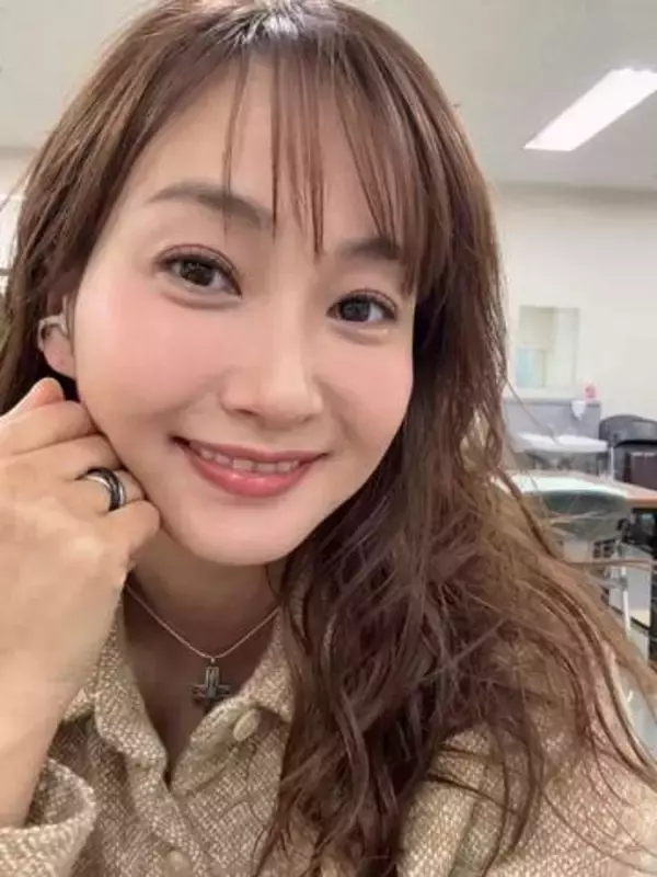 「暑苦しいやつら」「カオス」複数の男に囲まれ…藤本美貴〝裸アベンジャーズ〟ショットに絶賛の声「とりあえず、肌って感じ。笑」