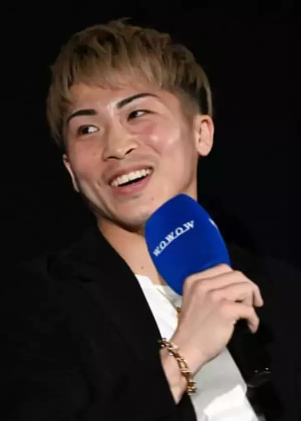 「な、な、、なんだこの鎧」「背中バケモンすぎる」井上尚弥、超バキバキショットに「相手大丈夫かな？」