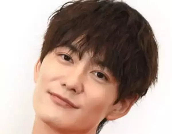 「おそろにしてるの可愛すぎる」第1子誕生公表の岡田将生、人気キャラグッズの〝贈り先〟に「絆を強めていたとはさすが」「JKかっ！」の声