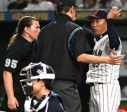 【侍ジャパン】ソフトバンク勢に珍事連発　投手直撃の一直、二塁打と思いきや打ち直し…
