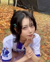 〝腹筋姫〟現役アイドル、バキバキ夏の思い出ショットに反響「めっちゃクビレがおキレイ」「腹筋にエクボ」「スタイルやば」の声