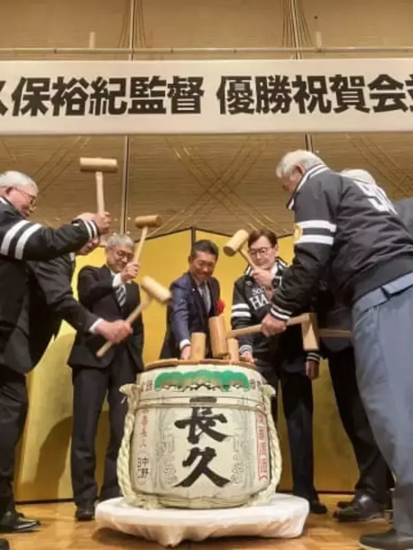 「チーム名じゃなかったね」ソフトバンク小久保監督、日本ハムの新庄監督から名指し宣戦布告にニヤリ　地元和歌山での祝賀＆激励会に出席