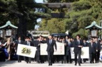 「10人が国を代表して戦いに行きます」　ソフトバンク小久保監督、筥崎宮の必勝祈願であいさつ　V3誓う「歴史に新たな1ページを刻む」