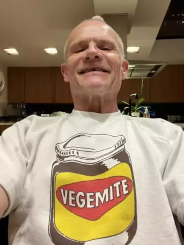 「祝！来日」レッチリ・フリーが渋谷に来た！ファンからの〝可愛い〟プレゼントが話題「めちゃくちゃステキ」「この経験は一生の思い出です...」