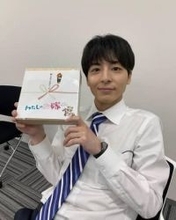 「人生一緒に歩んできた」電撃婚・高杉真宙〝手つなぎ2ショット〟に反響続々「癒しでしかない」「サイコーの組み合わせ」