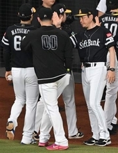 「勝っている感じがしなかった」　ソフトバンク小久保監督、12球団最速50勝到達　上沢直之、再三のピンチも6回無失点好投