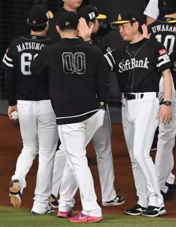 「勝っている感じがしなかった」　ソフトバンク小久保監督、12球団最速50勝到達　上沢直之、再三のピンチも6回無失点好投