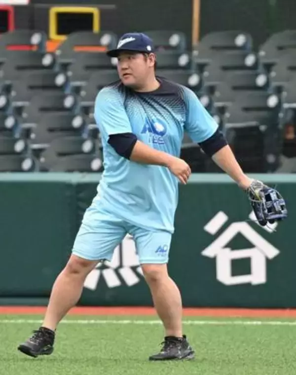 25年目の西武・中村剛也が1年ぶりに出場選手登録　首位タカ3連戦へ現役最多481本塁打の〝切り札投入〟　黒木優太、黒田将矢も登録