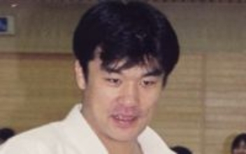 「あのピーターアーツを倒した」元〝PRIDE〟格闘家、個展訪れた吉田秀彦と2ショット「すごく優しい目になりましたね」