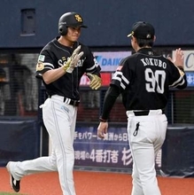 3球三振の前夜のリベンジ成功　ソフトバンク笹川吉康、想定外の左腕から価値ある代打適時打　起爆剤が連日のアピール