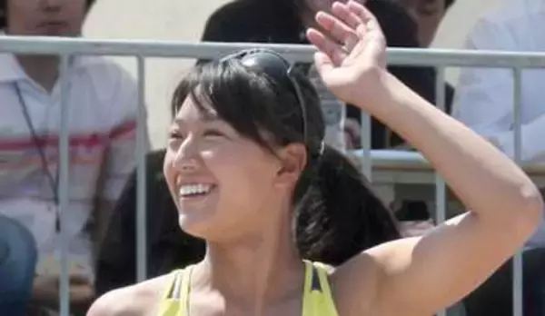 「現場で見たら卒倒しちゃう」元人気女性アスリートの2ショットに反響！浅尾美和さん＆小椋久美子さんに「普通にコンビ」「爽やかなお2人」