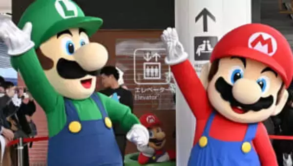 星野源「神様とのツーショット」〝紅白〟出演現場でのレアショットに反響「凄すぎる！」「ファミコン世代としては羨ましい！」