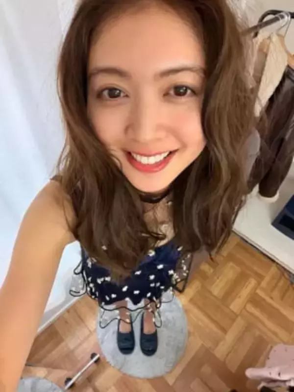 「王様のブランチ」リポーター〝雰囲気がらり〟松元絵里花が大人キャミワンピショット「息を呑む程…」「目線に倒れそう」