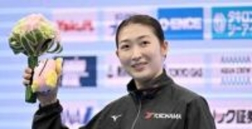 〝へそ出し大胆ウェア〟池江璃花子の最新ショットに反響続々「バッキバキ。パワーアップしたね」