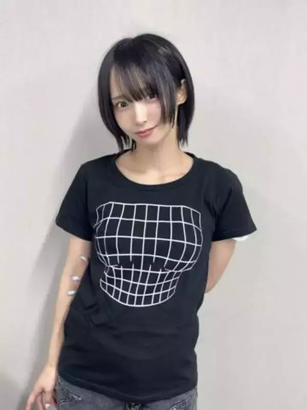 「スゲ～事に」「異次元すぎる」再掲なのに300万バズ〝ダチョウ界のアイドル〟琴吹ゆずショットに驚愕「脳がバグった」「ヤバい！集まって来てるよ！」