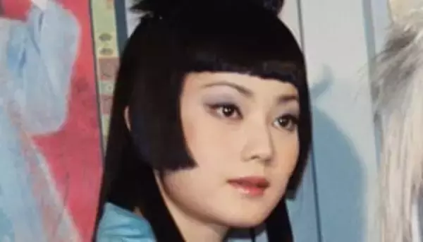 「高校教師」ヒロインで一世風靡…昨年は誕生日に突然の結婚発表！人気女優〝50歳の近影〟に「久しぶりに見た」「遠山景織子さん素敵」「華がある」の声