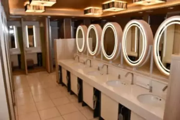 どうやって使うの？〝ホテルのドライヤー〟と格闘する赤井秀和の妻投稿に反響「初見では無理」「私も最初引っ張った」「最悪この形のままでも使えなくない」