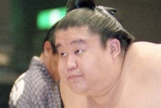 「目元がよく似て…」前妻との長男と〝顔出し〟2ショット！55歳の花田虎上に反響「まるでお友達みたい」「すっかり大人に」