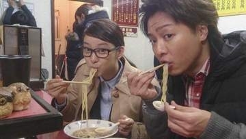 「2人仲良しですね♡」「あたたかい家庭感」23歳で電撃婚…昨年第3子出産の武井咲〝Tシャツ・スニーカー〟ラフな姿に「自慢のママ」「仲睦まじい夫婦」
