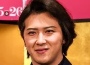 「度肝抜かれた」秘話もかつて話題に…尾上松也と〝平成の団地妻〟同級生女優の2Sに「すげ～同級生」「美男美女」「魅力的です」の声