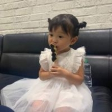 2歳の大人気歌姫、ののちゃん⇒5年後〝驚きの成長〟姿に騒然「信じられない」「子どもの可能性って凄い」「すっかり…」試験合格でも話題に