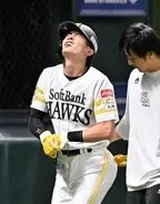 前日死球受けたソフトバンク周東佑京は別メニュー調整　室内で打撃練習などこなす
