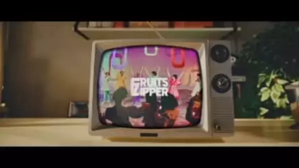 「うわぁあああ」メンバー全員〝激変〟FRUITS ZIPPERの最新姿が大反響「やばいて」「レトロチック」「みんなインテリ」