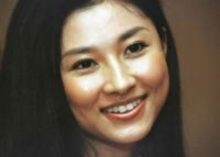 「怜ちゃんの温泉入浴ショット貴重」3児の母、菊川怜〝47歳の大胆湯けむり姿〟に反響