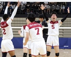 福岡大大濠が15年ぶりの春高へ　昨年全国準V東福岡の15連覇阻む【春高バレー・福岡県大会】