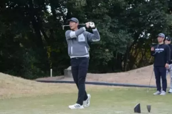 ソフトバンク斉藤和巳2軍監督の技術にホークス実況アナも驚き　豪快なショットに巧みな小技を連発