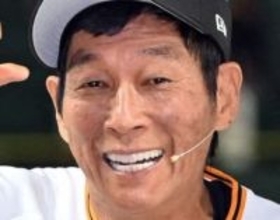 「センスの塊すぎる…」明石家さんまが贈った〝お祝いの文字〟に「字がかわいすぎます」「表現も最高にさんま節」と反響！真栄田賢の投稿が話題に