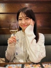 「凄過ぎて二度見」中村静香も「おっきい～！」と歓喜〝大物持ち上げ〟ショットに衝撃「思った以上でビックリ」「優勝力士が持つサイズ」