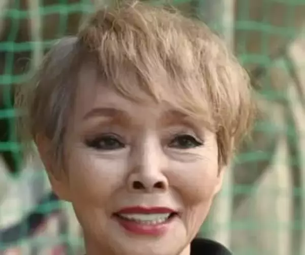 自宅にらせん階段！研ナオコ〝豪邸〟にネット仰天「インテリアも素敵」「パワーを感じます」「可愛いお部屋」