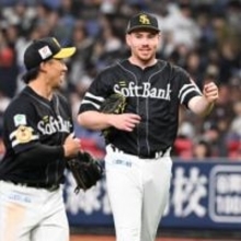 「どの球種でもストライクを取れた」　ソフトバンク・スチュワート、無四球投球を自画自賛　9勝した2年前の姿を取り戻せるか