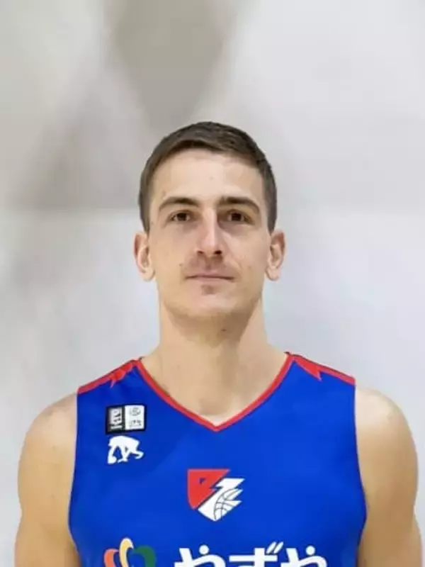 「全力を尽くすことが待ちきれません」ライジングゼファー福岡が課題のインサイドを補強　ドイツ出身のティム・シュナイダーを獲得