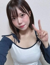 「それ虫よけじゃ？(笑)」「大丈夫？」噴射しまくりのビキニアイドル・榛名うい