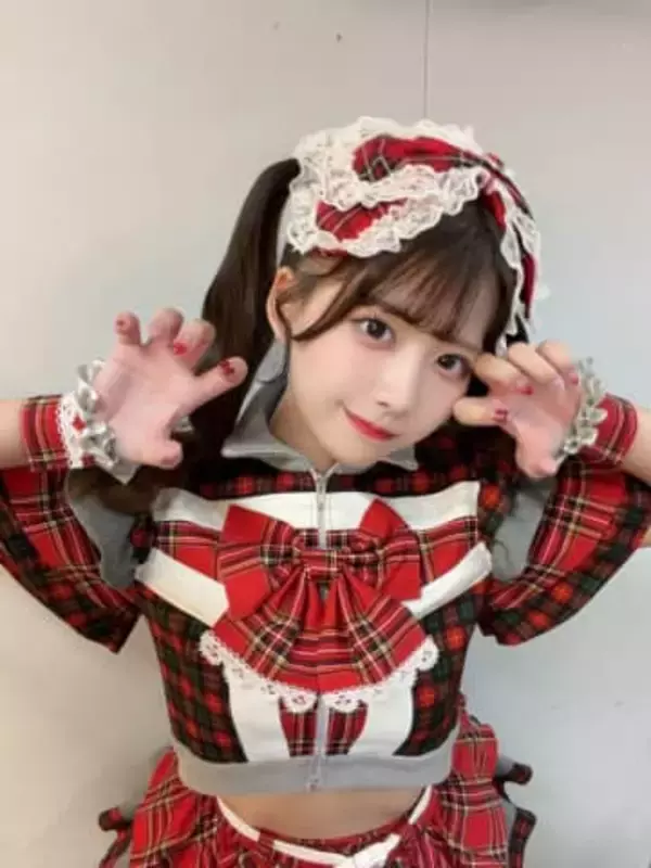 「見えちゃわない?」〝父親の海パン〟履く24歳アイドル...水着ショット投稿に「ちょっとぶかぶかだね」「めっちゃ素敵な推しですよ」の声